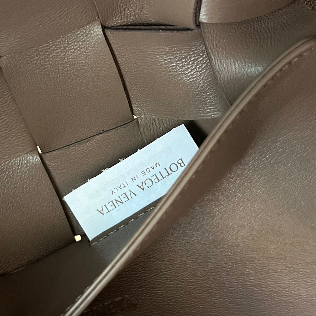 BOTTEGA VENETA SMALL 22 CASSETTE IN CAMEL BROWN LAMBSKIN