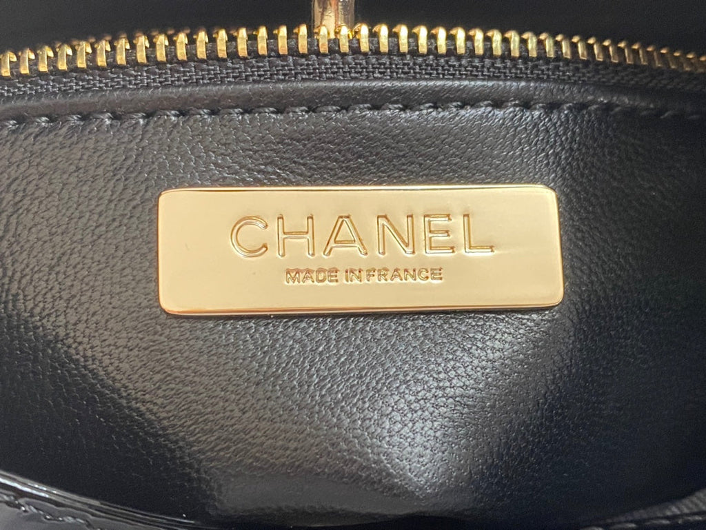 CHANEL MINI 23 SHOPPING BAG IN GLOSSY BLACK CALFSKIN