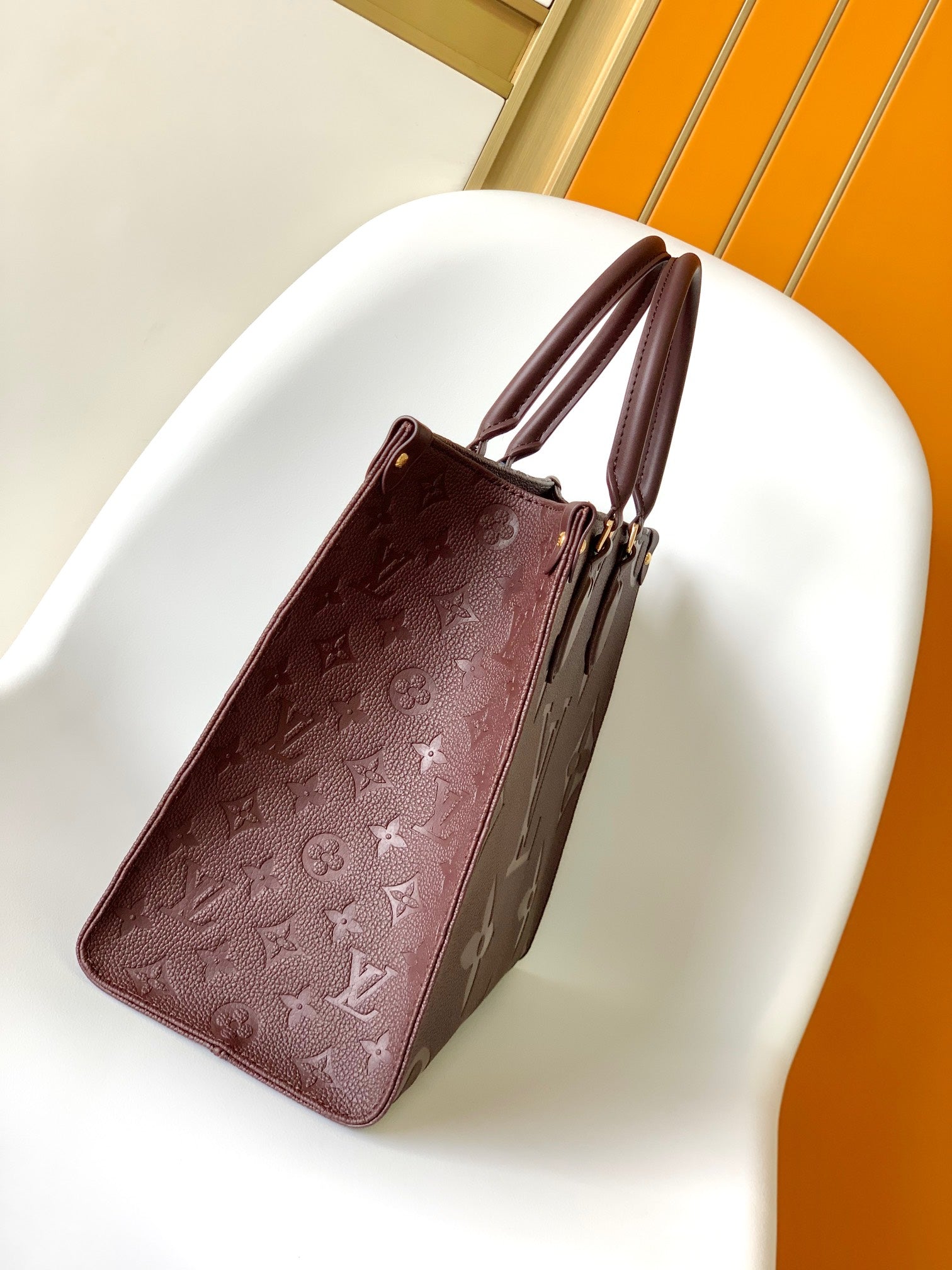 LOUIS VUITTON ONTHEGO MM 35CM CHERRY