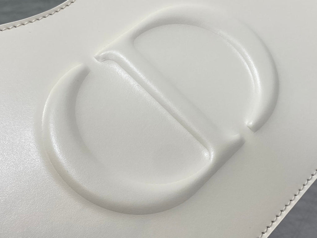 DIOR HOBO SIGNATURE 23  BAG IN WHITE LAMBSKIN