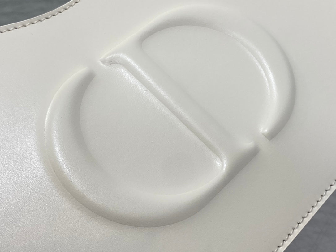 DIOR HOBO SIGNATURE 23  BAG IN WHITE LAMBSKIN