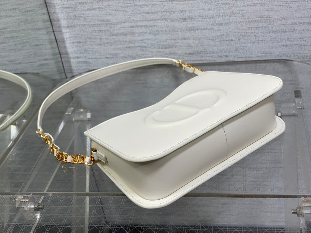 DIOR HOBO SIGNATURE 23  BAG IN WHITE LAMBSKIN
