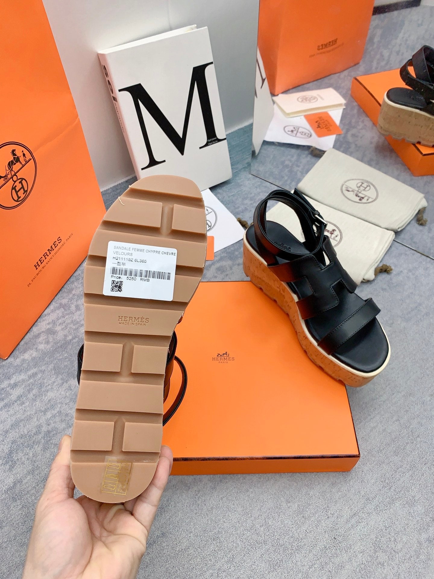HERMES HAVANE 30 SANDAL IN BLACK CALFSKIN