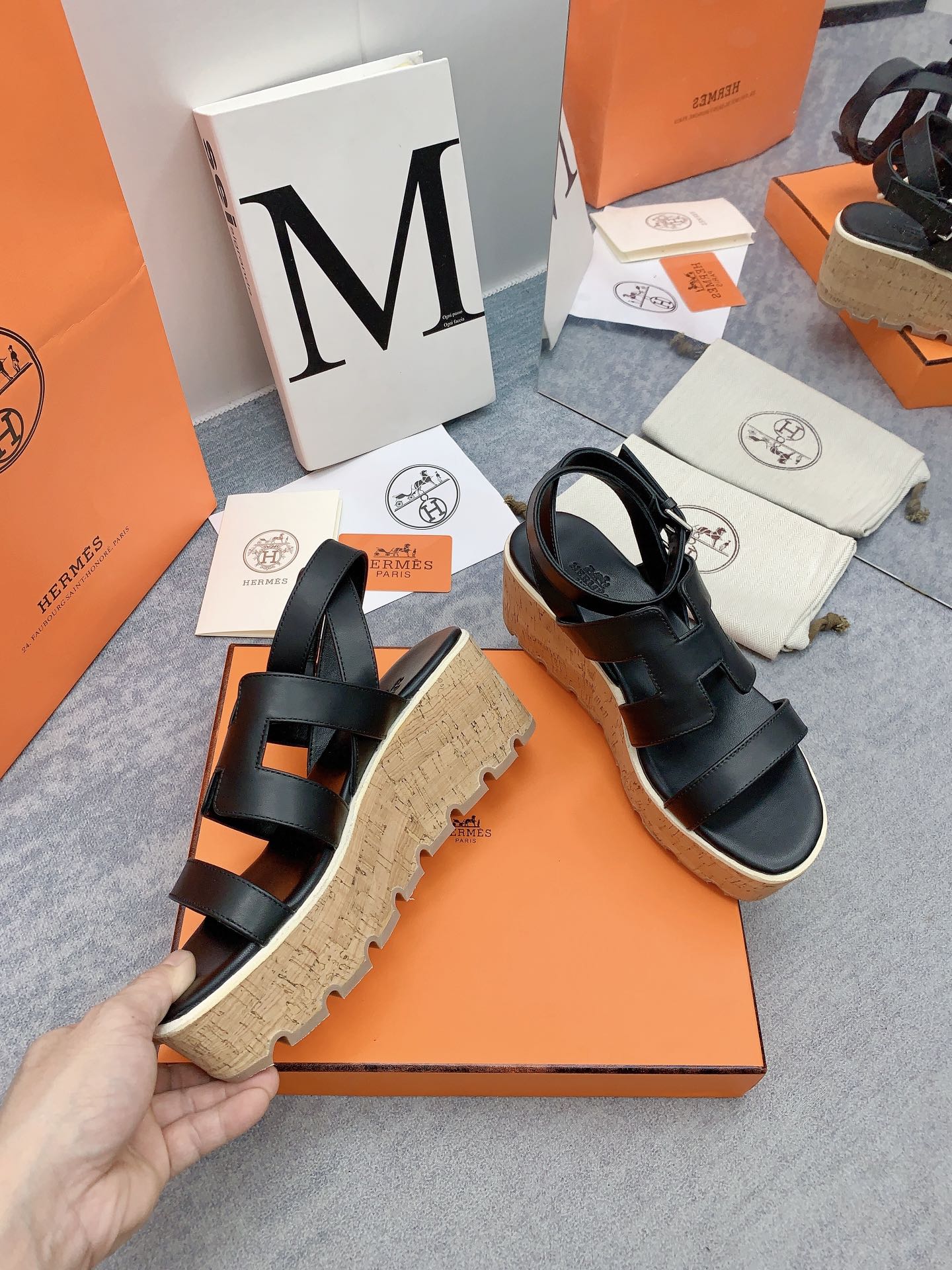 HERMES HAVANE 30 SANDAL IN BLACK CALFSKIN