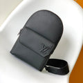 LOUIS VUITTON PILOT SLINGBAG 30 IN BLACK COWHIDE LEATHER