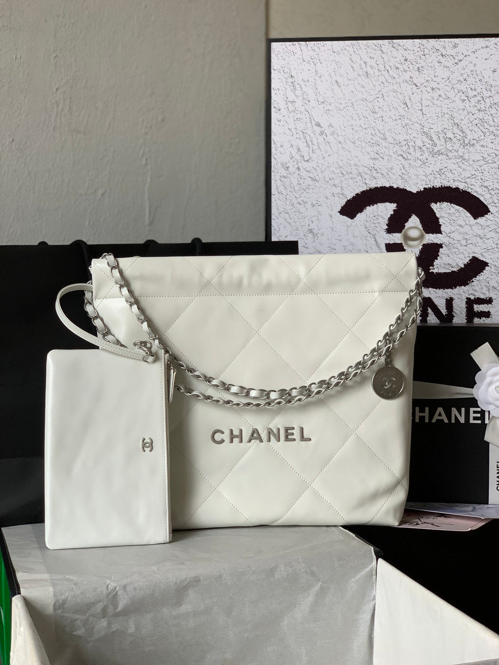 CHANEL MEDIUM 37 HANDBAG IN WHITE SHINY CALFSKIN SILVER HARDWARE