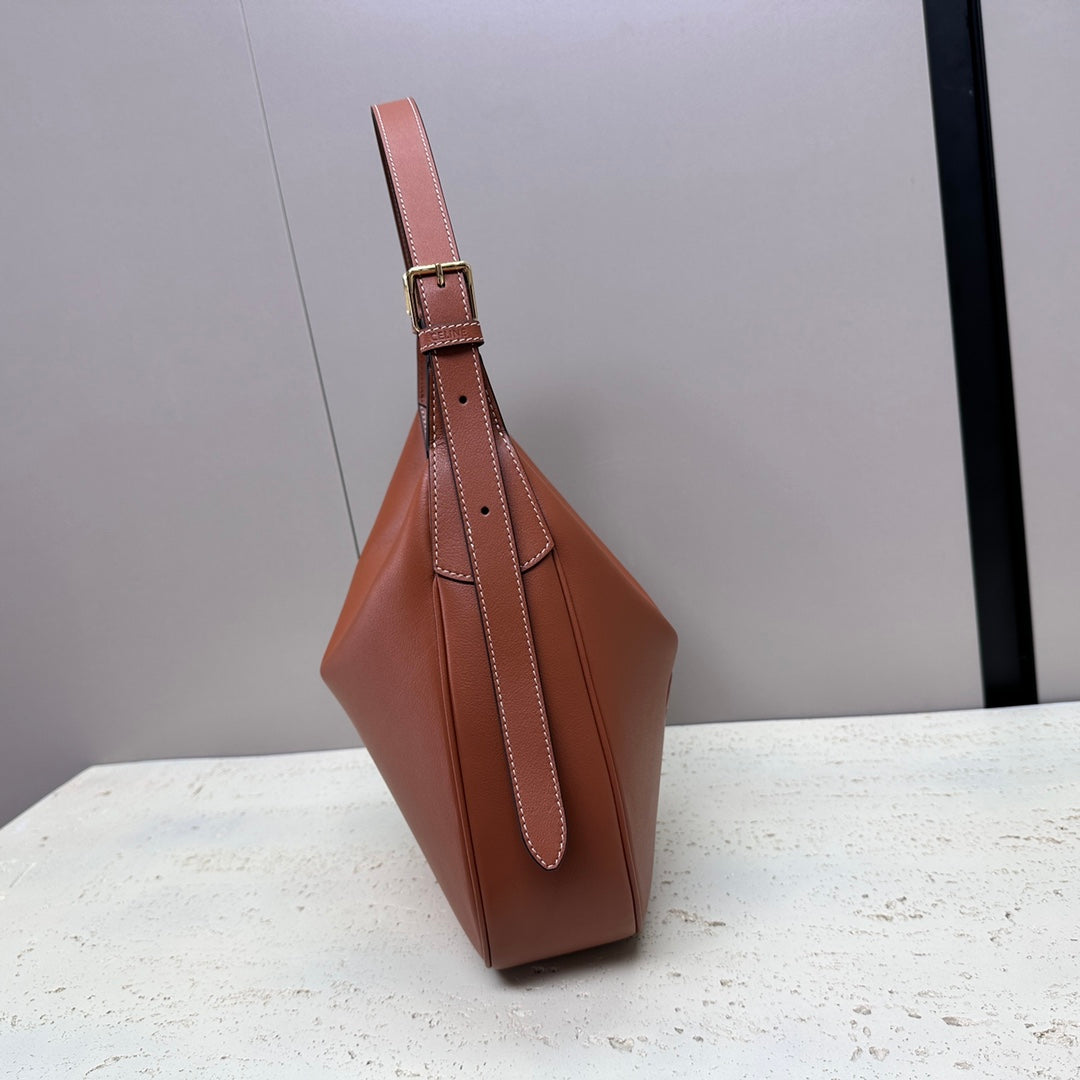 CELINE MEDIUM 30 HELOÏSE BAG CUIR TRIOMPHE IN BRONZE BROWN SUPPLE CALFSKIN