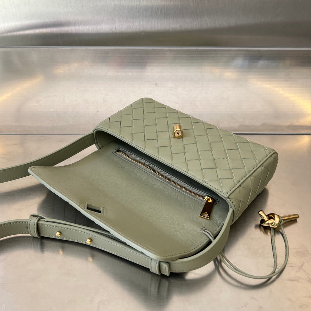 BOTTEGA VENETA ANDIAMO 21 IN GRAY OLIVE LAMBSKIN