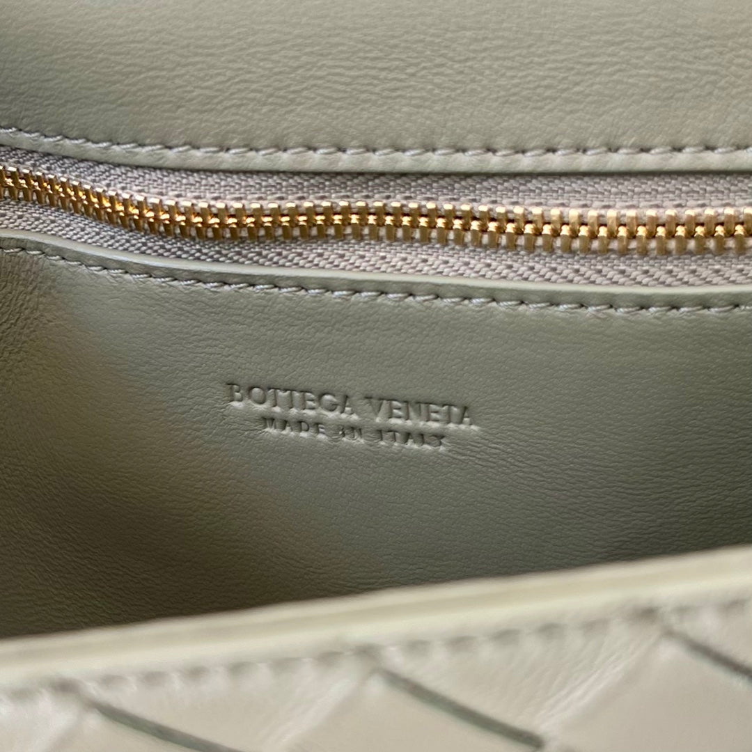 BOTTEGA VENETA ANDIAMO 21 IN GRAY OLIVE LAMBSKIN
