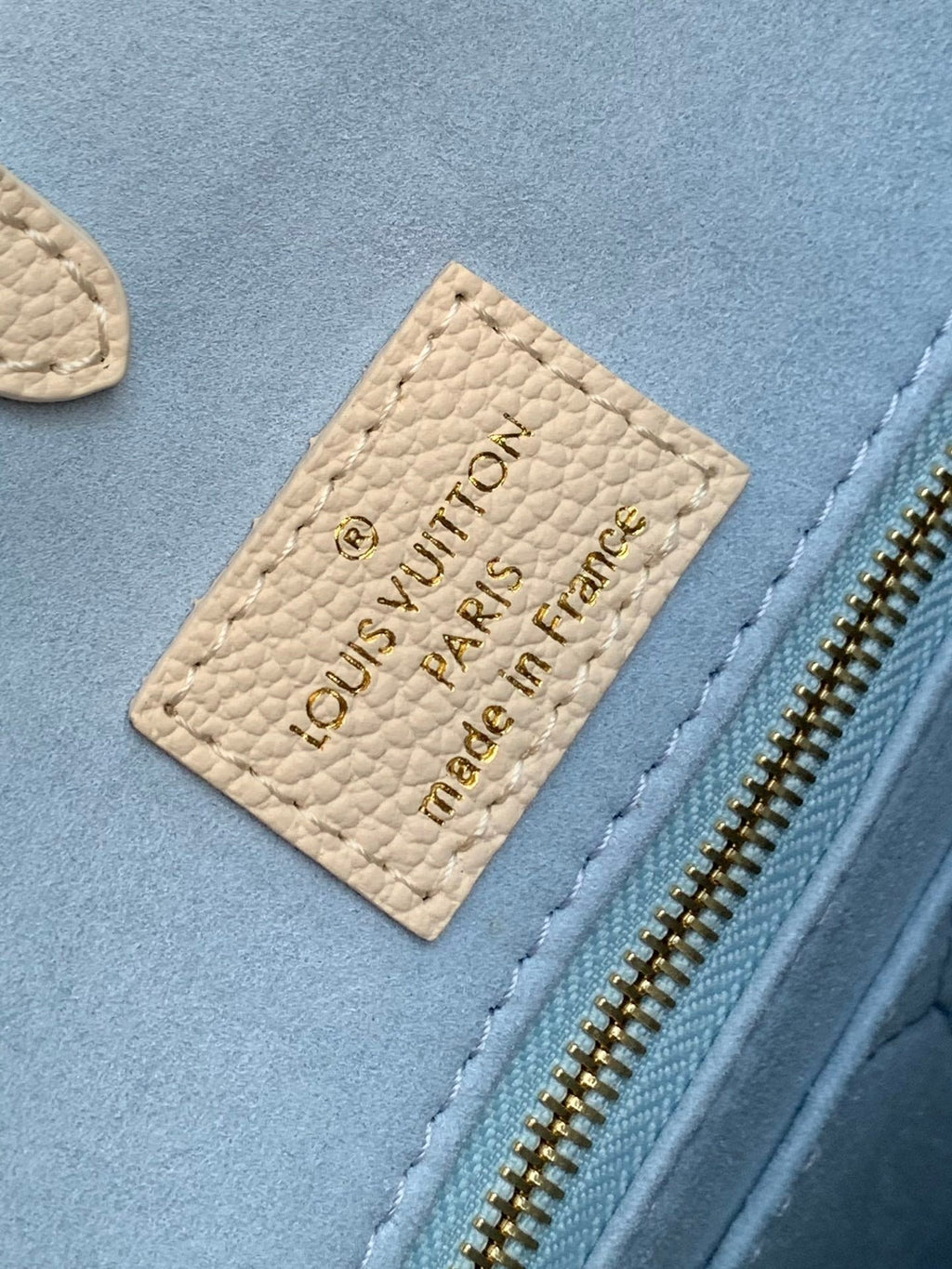 LOUIS VUITTON ONTHEGO MM 35CM CREAM BLUE