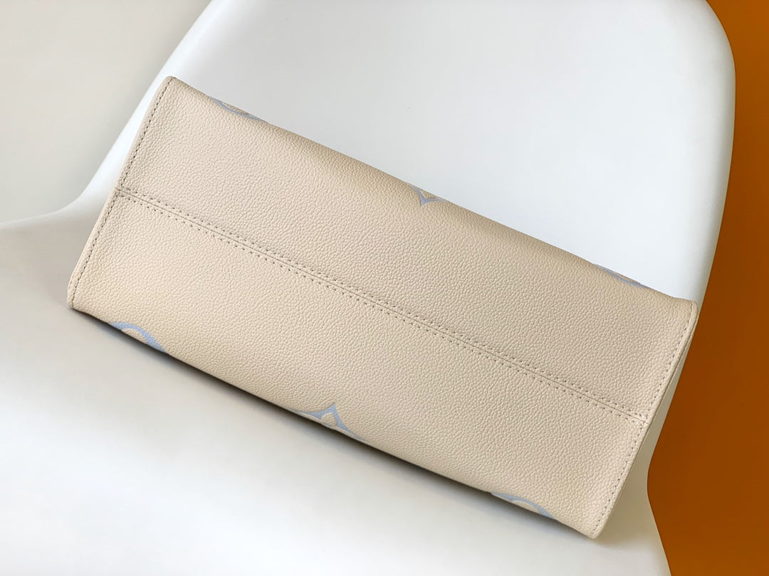 LOUIS VUITTON ONTHEGO MM 35CM CREAM BLUE