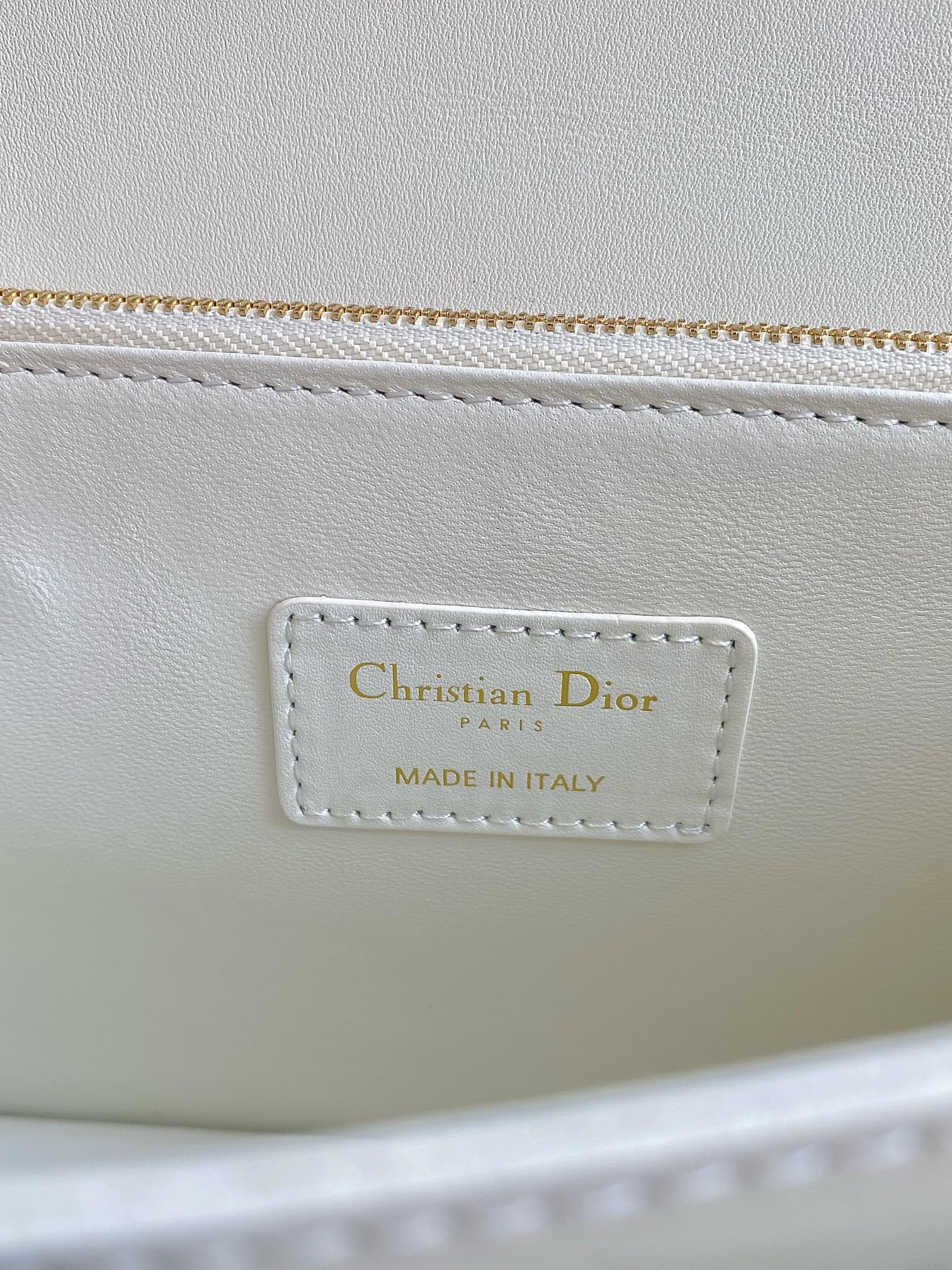DIOR MISS LADY 24 LARGE BAG IN WHITE LAMBSKIN