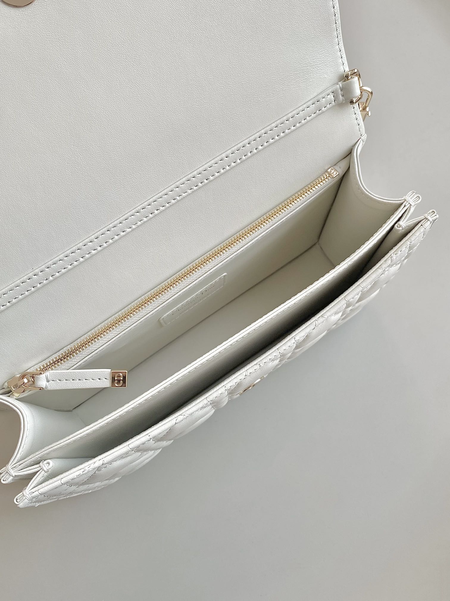 DIOR MISS LADY 24 LARGE BAG IN WHITE LAMBSKIN