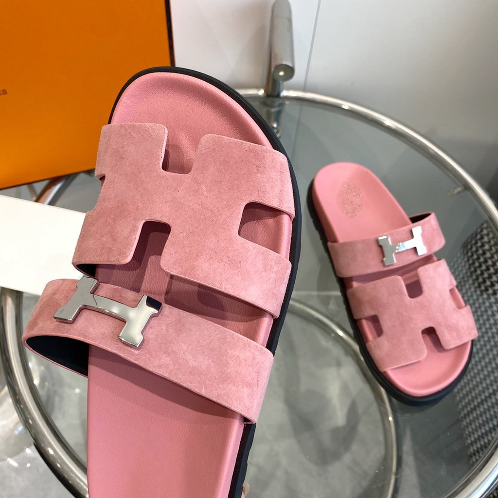 HERMES Chypre Sandal Pink Suede