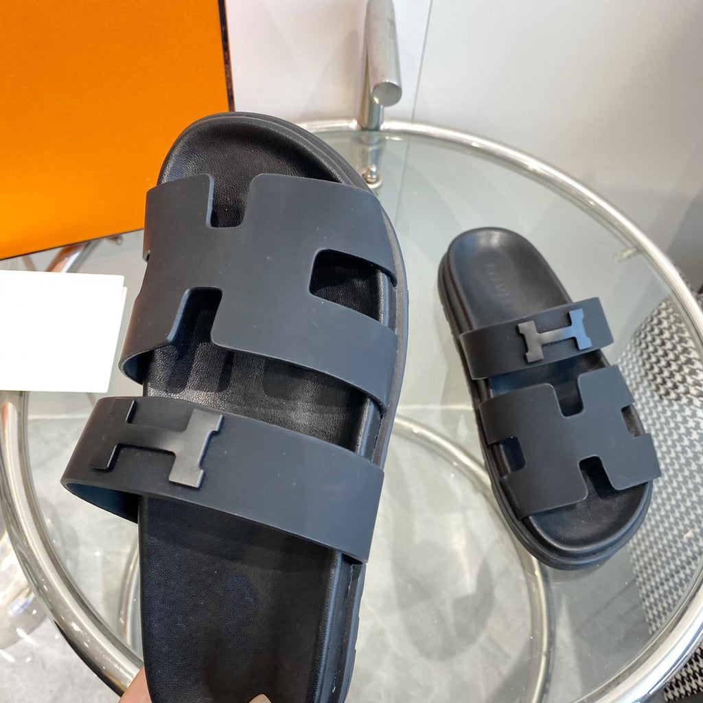 HERMES Chypre Sandal Black Leather