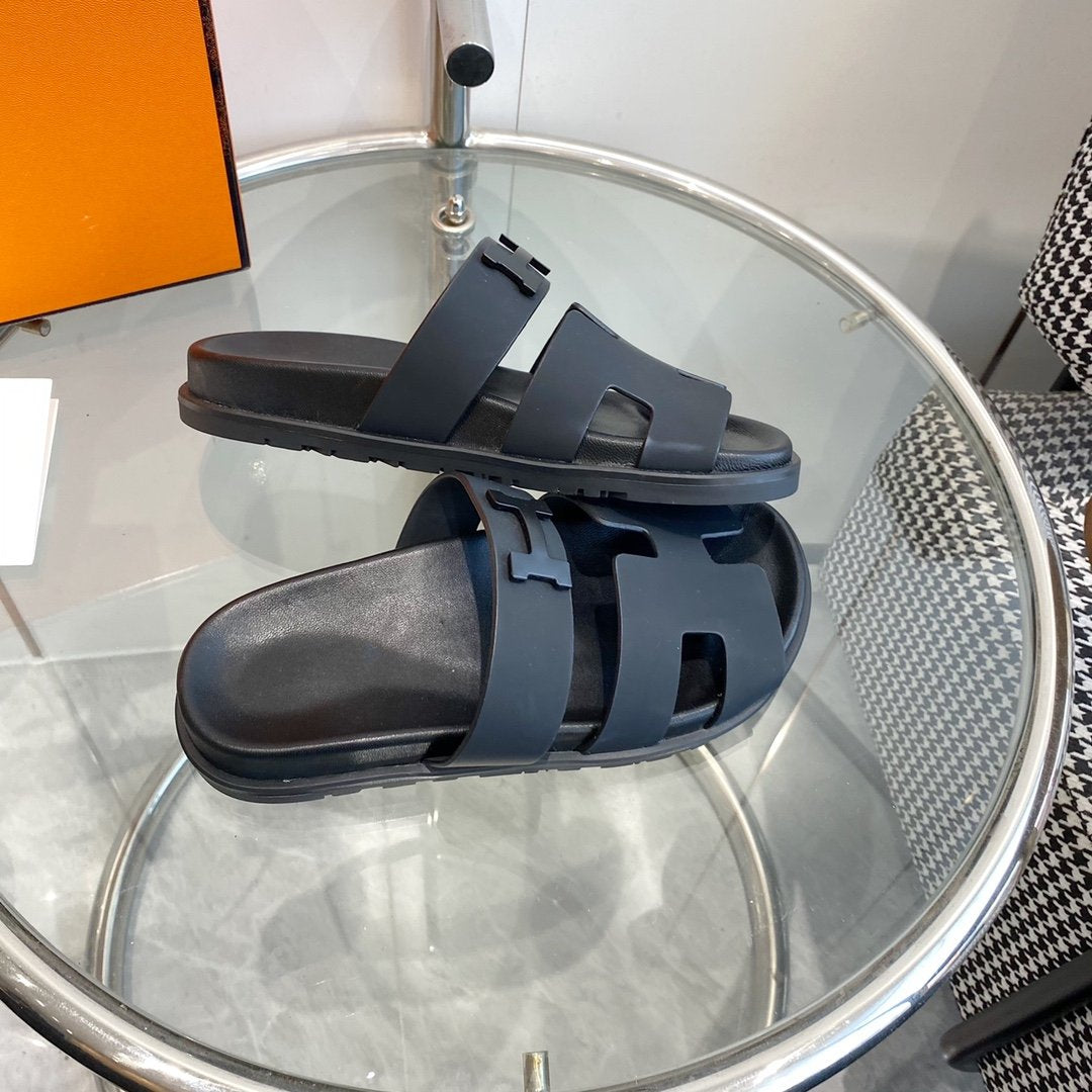 HERMES Chypre Sandal Black Leather