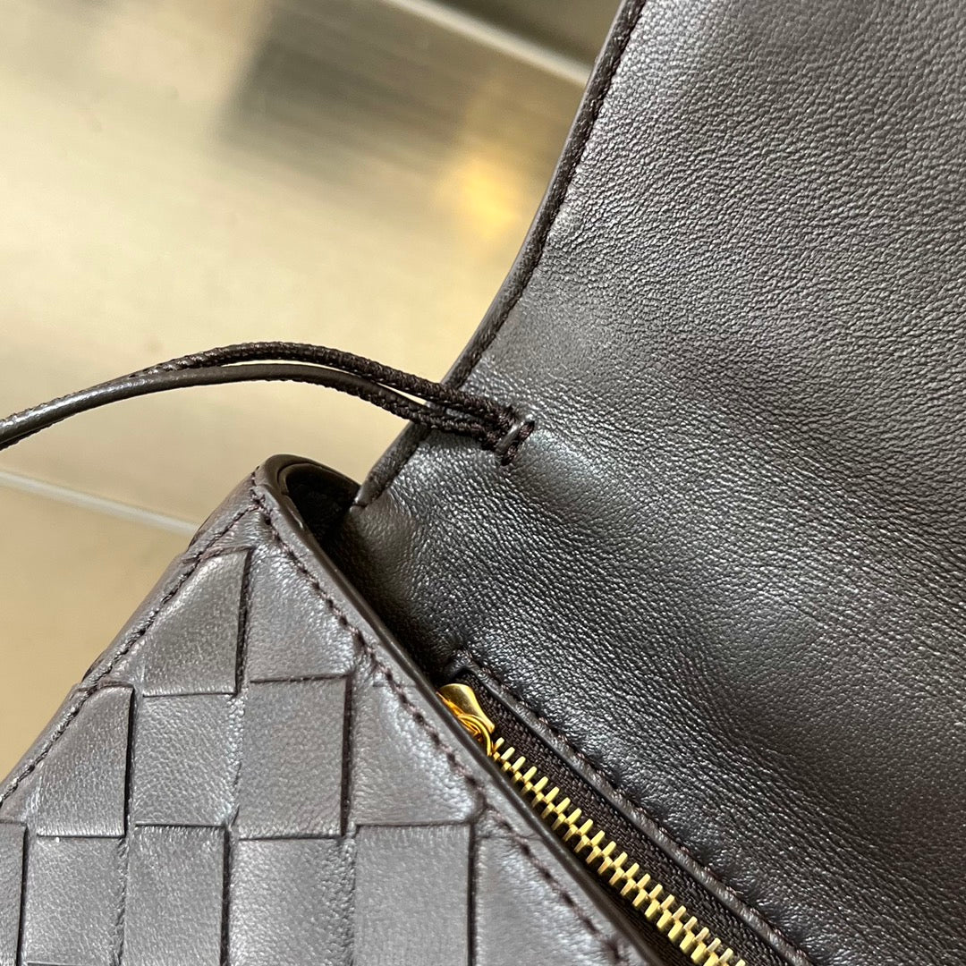 BOTTEGA VENETA Long Clutch Andiamo With Handle 31cm Chocolate Calfskin Ghw