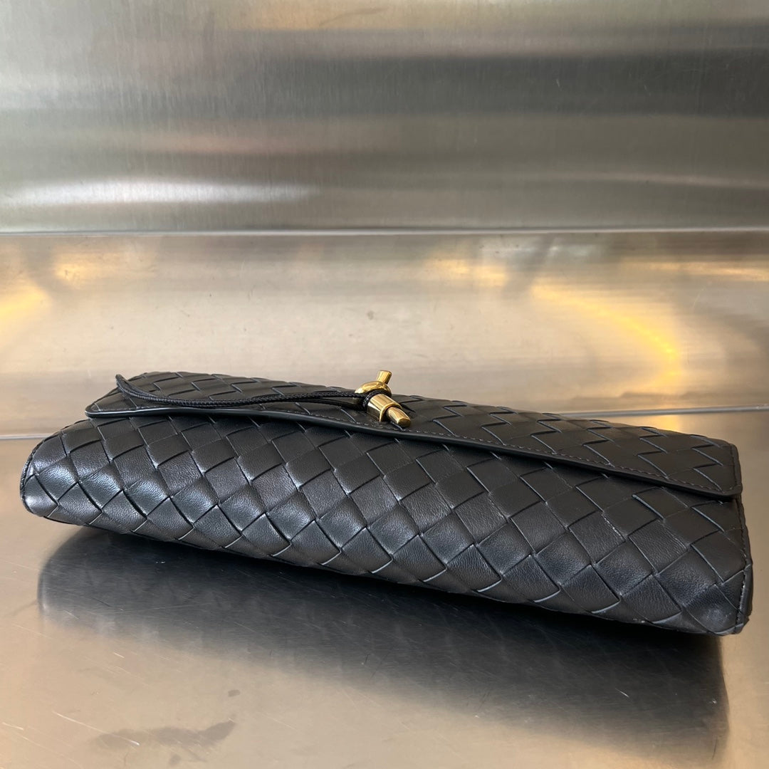 BOTTEGA VENETA Long Clutch Andiamo With Handle 31cm Black Calfskin Ghw