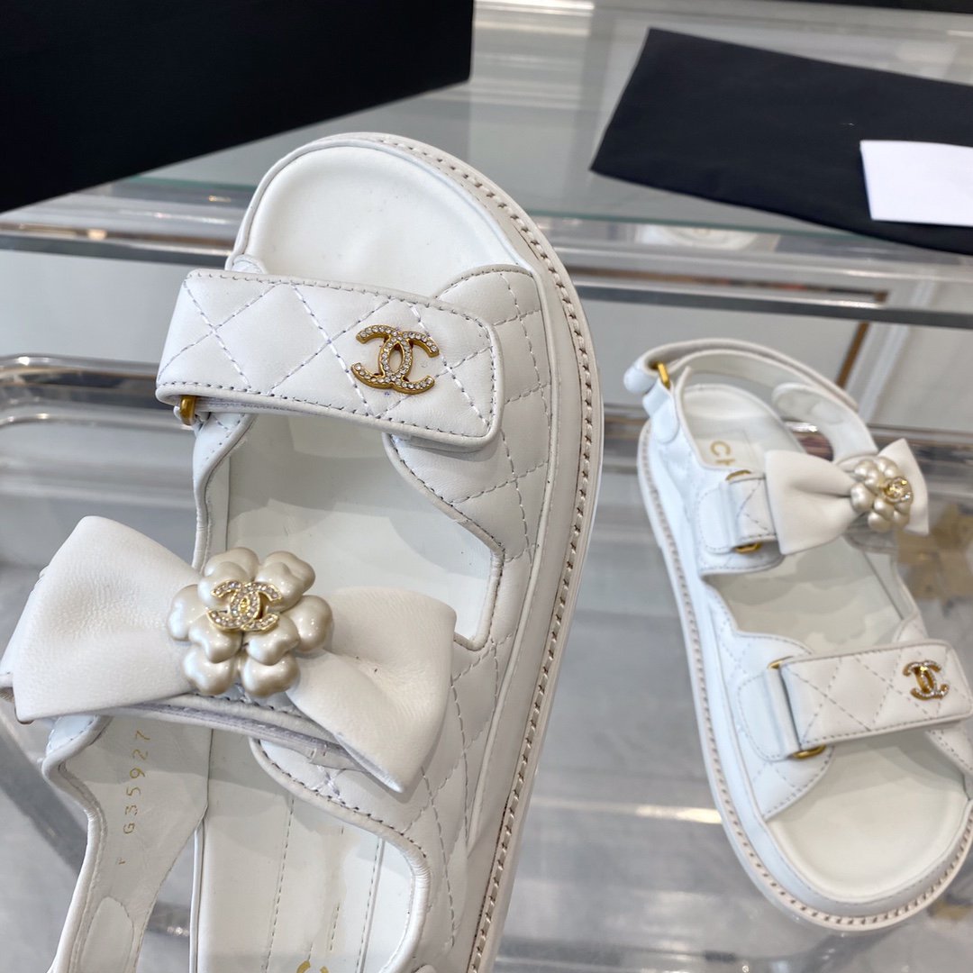 CHANEL dad sandals white lambskin