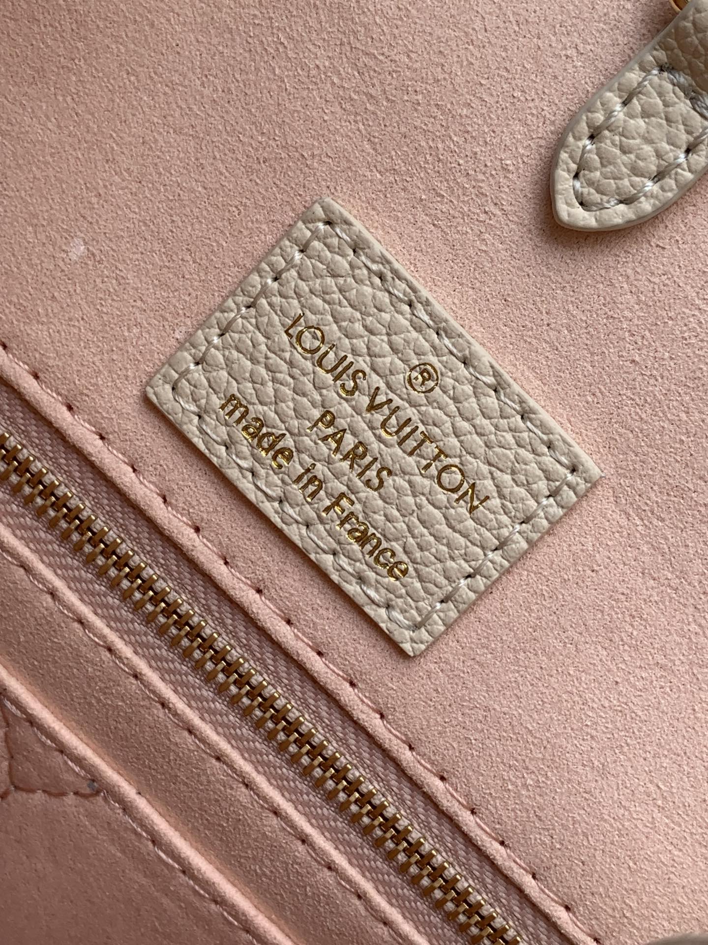LOUIS VUITTON ONTHEGO MM 35CM CREAM PINK