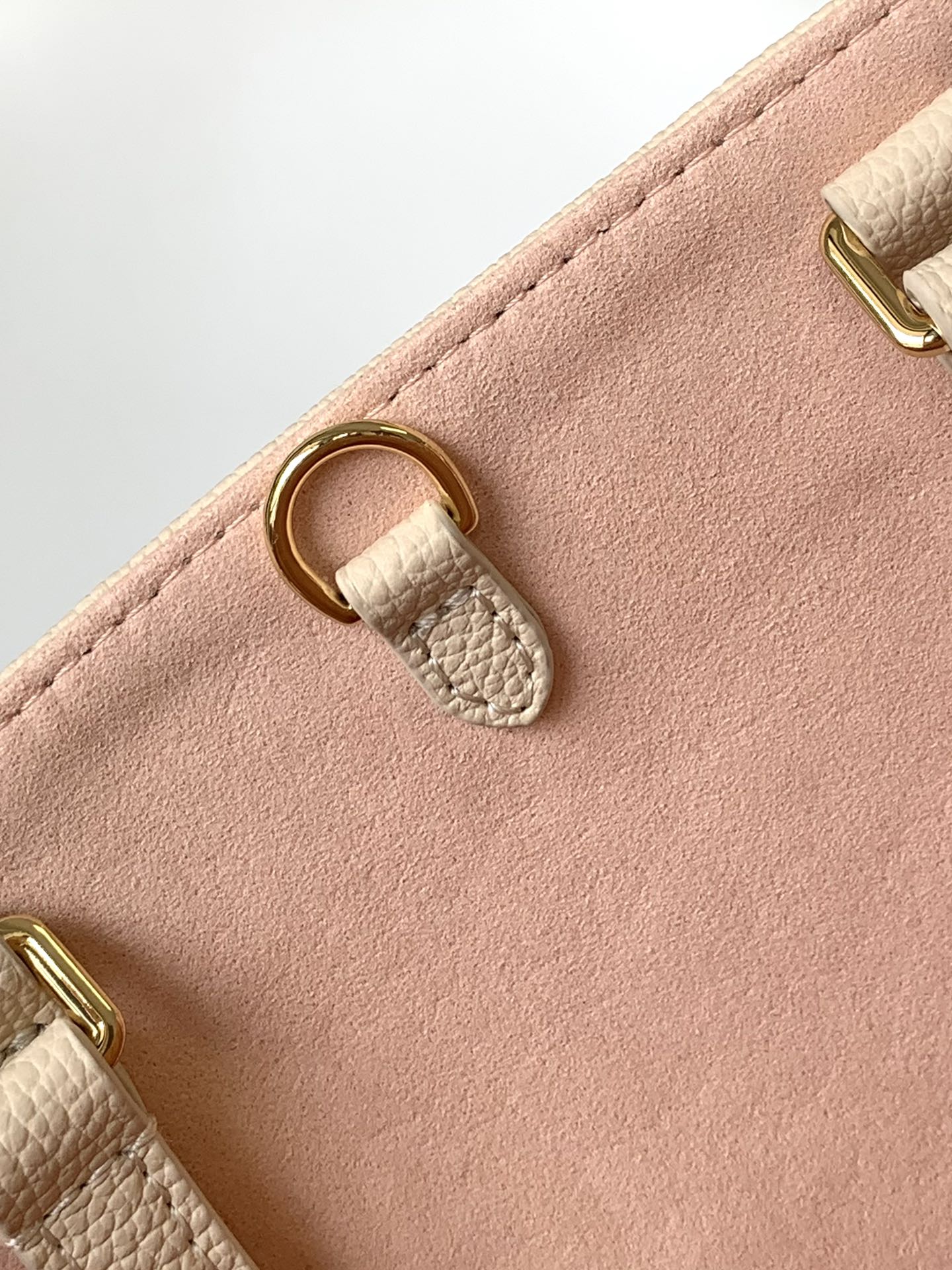 LOUIS VUITTON ONTHEGO MM 35CM CREAM PINK