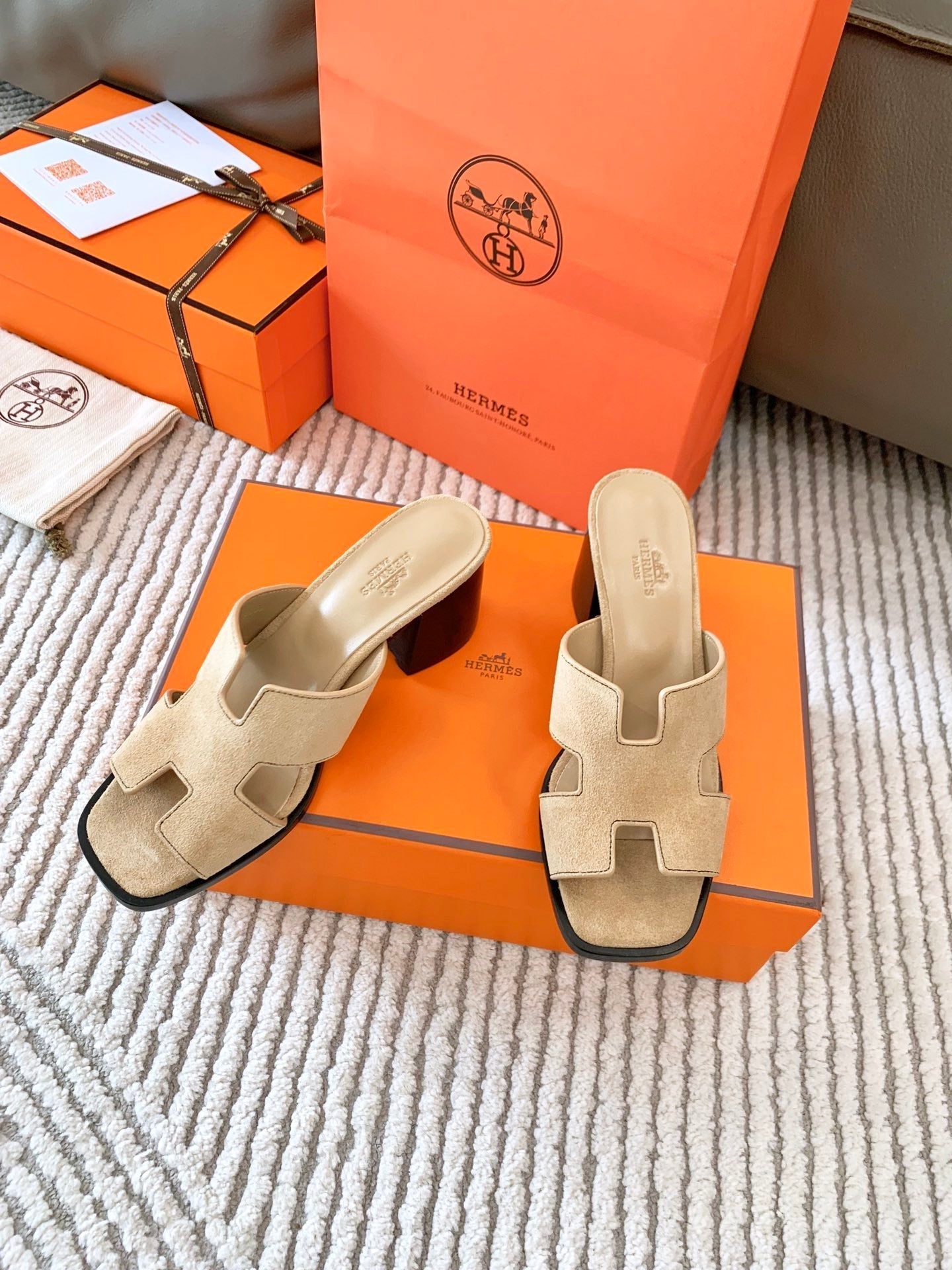 HERMES HELIA 60 SANDAL IN TUSCAN BEIGE SUEDE