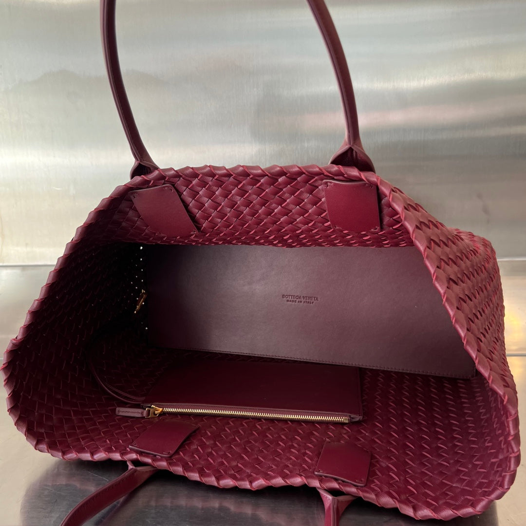 BOTTEGA VENETA LARGE CABAT 51 IN BURGUNDY RED LAMBSKIN