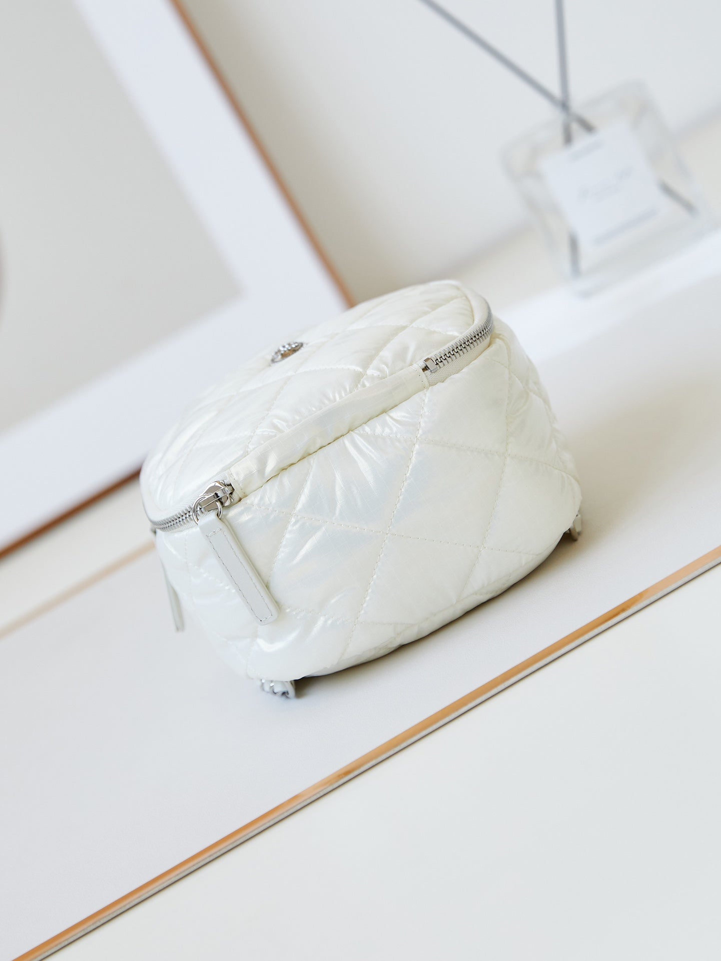 CHANEL BACKPACK 22 IN WHITE FABRIC SILVER HARDWARE