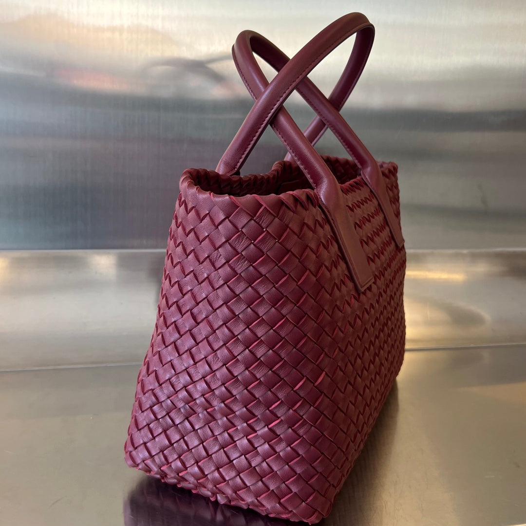 BOTTEGA VENETA SMALL CABAT 32 IN BURGUNDY RED LAMBSKIN