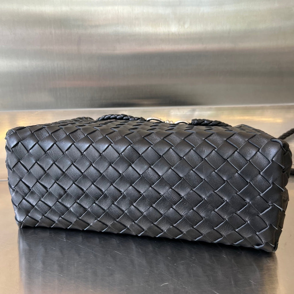 BOTTEGA VENETA MEDIUM ANDIAMO 32CM BLACK LAMBSKIN