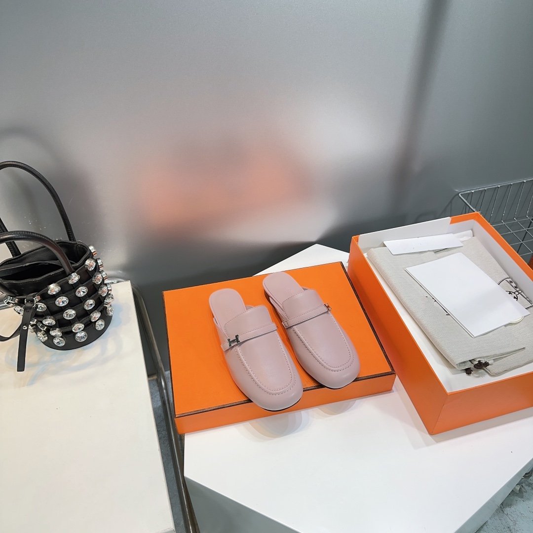 HERMES Lena Mule Pastel Pink Leather