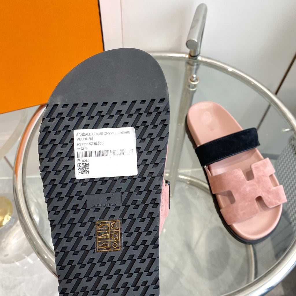 HERMES Chypre Sandal Suede Pink Chapas / Black