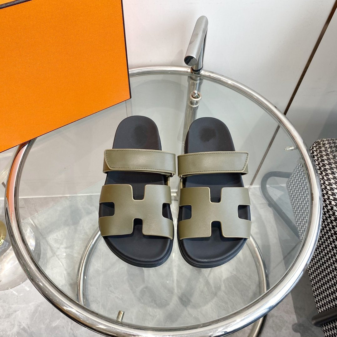 HERMES Chypre Sandal Clay Mastic Calfskin Leather