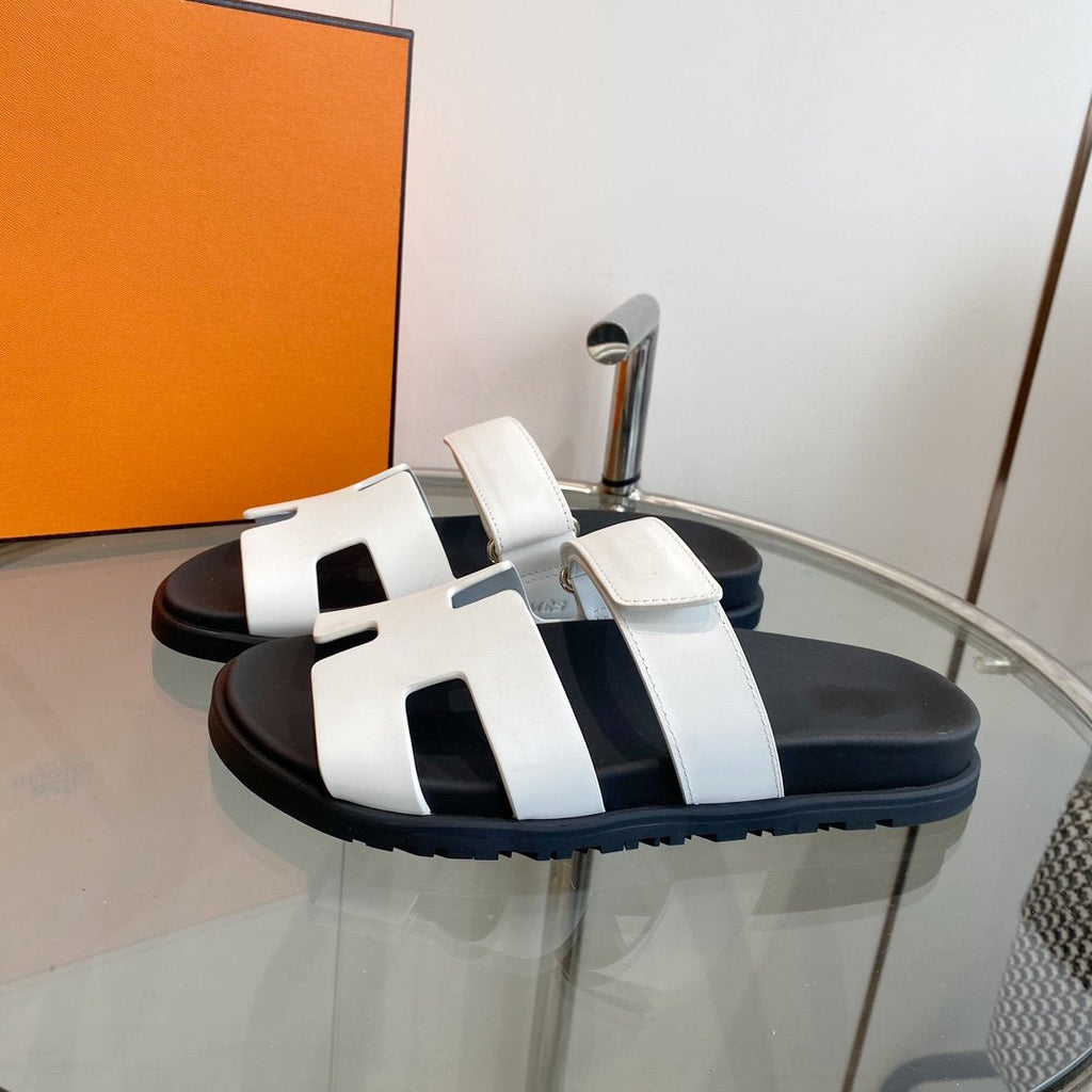 HERMES Chypre Sandal White Mastic Calfskin Leather