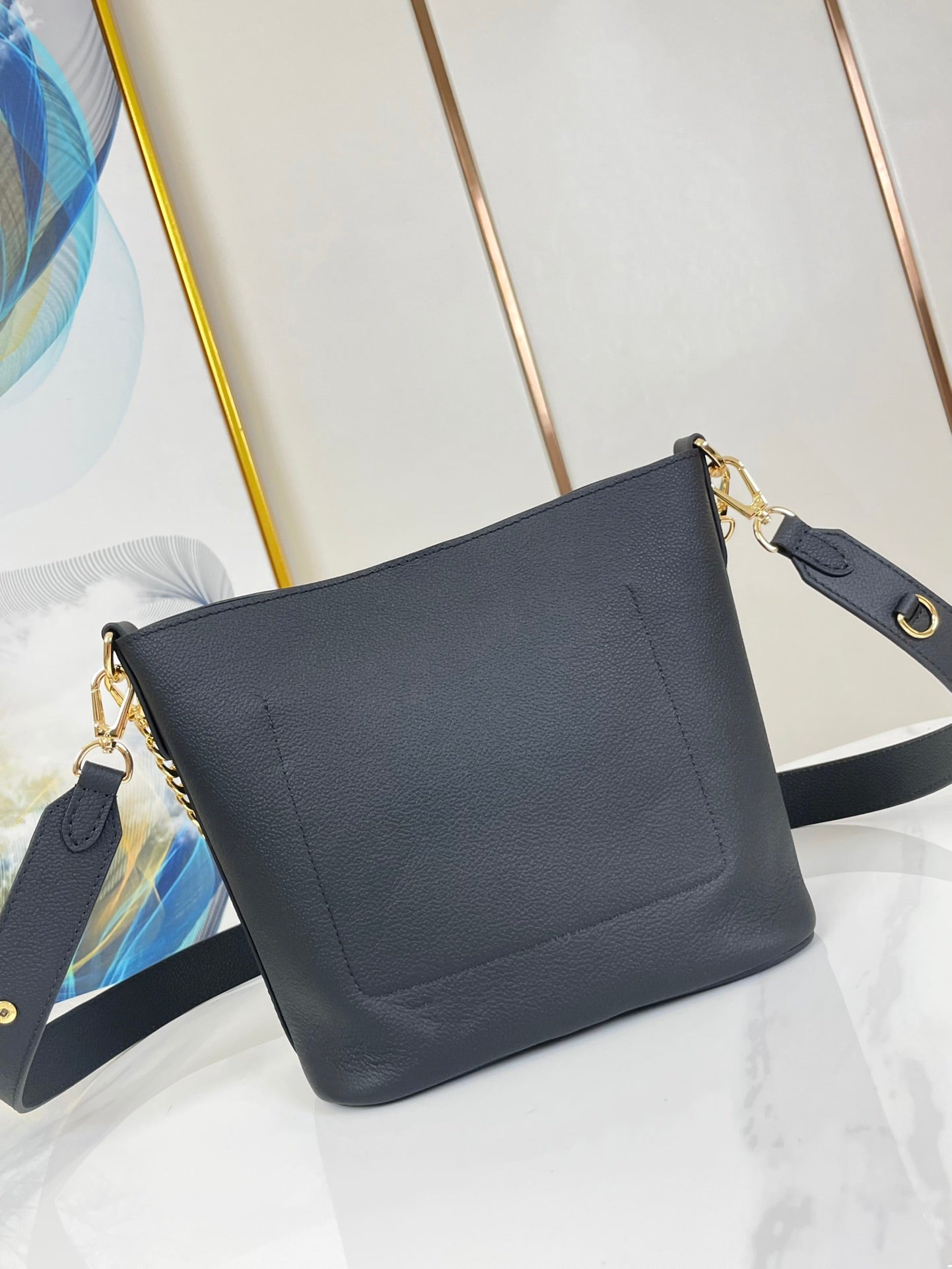 LOUIS VUITTON LOCK AND WALK 20 IN BLACK GRAINED CALFSKIN GOLD HARDWARE
