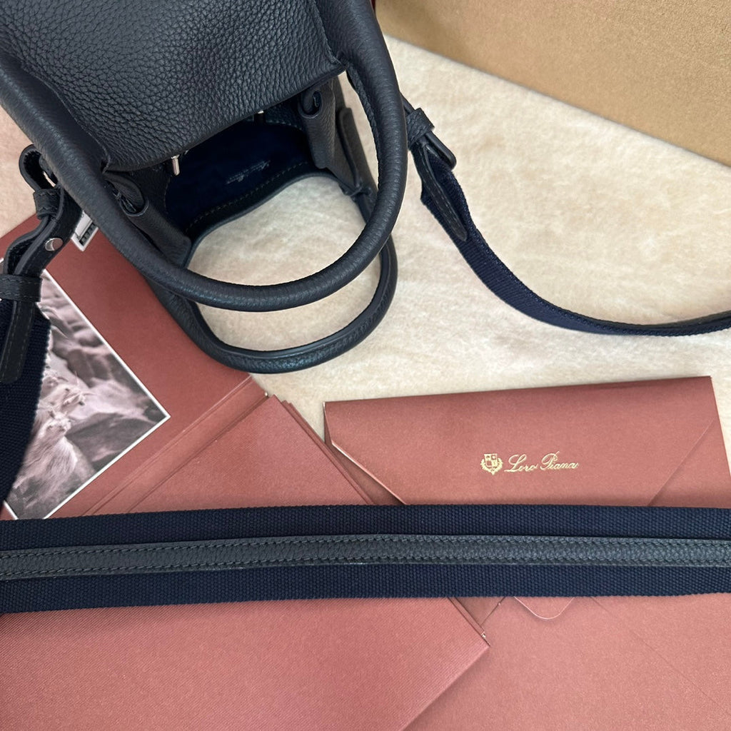 MICRO BALE BAG IN DARK BLUE CALFSKIN 226599