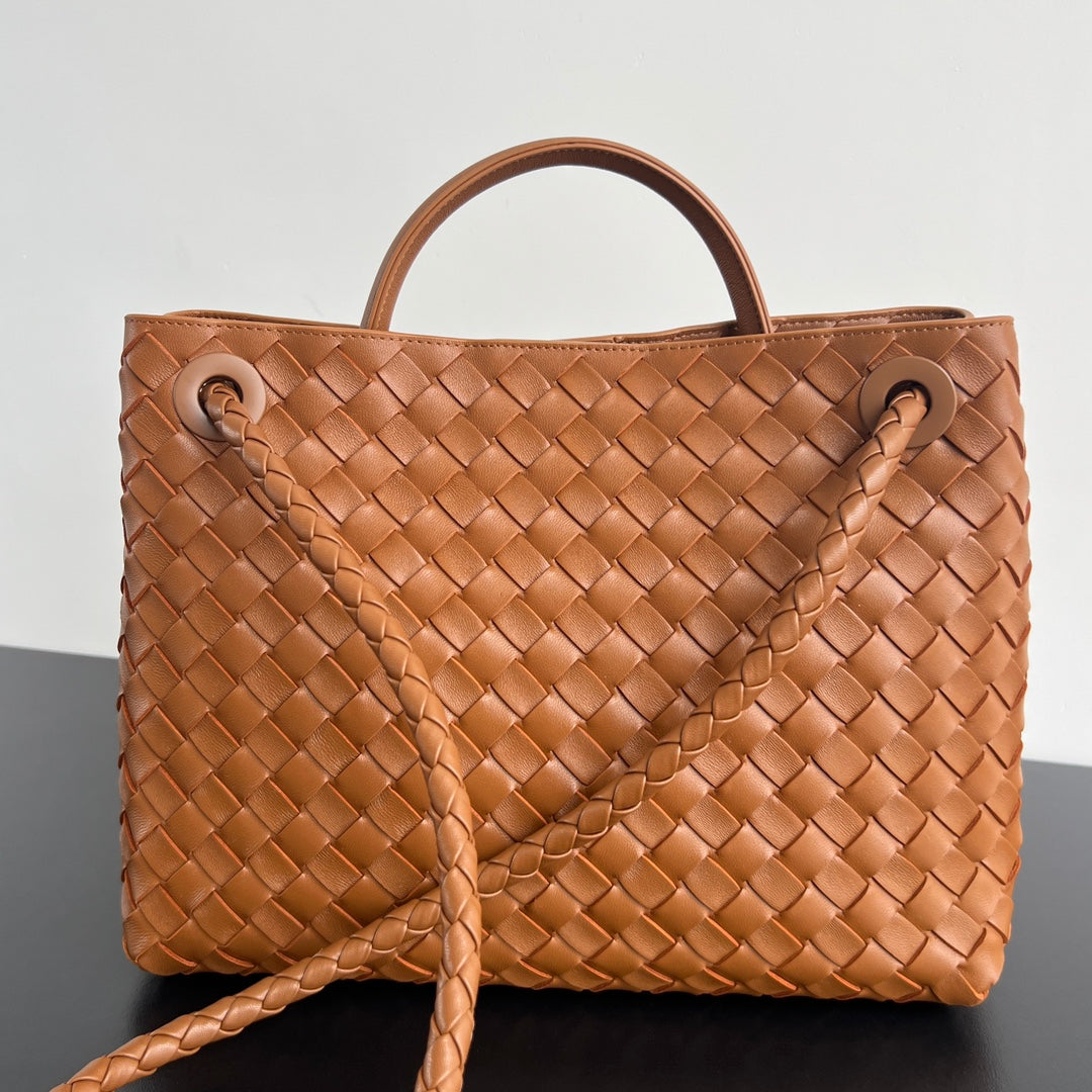 BOTTEGA VENETA LARGE ANDIAMO 32 IN BURNT ORANGE LAMBSKIN