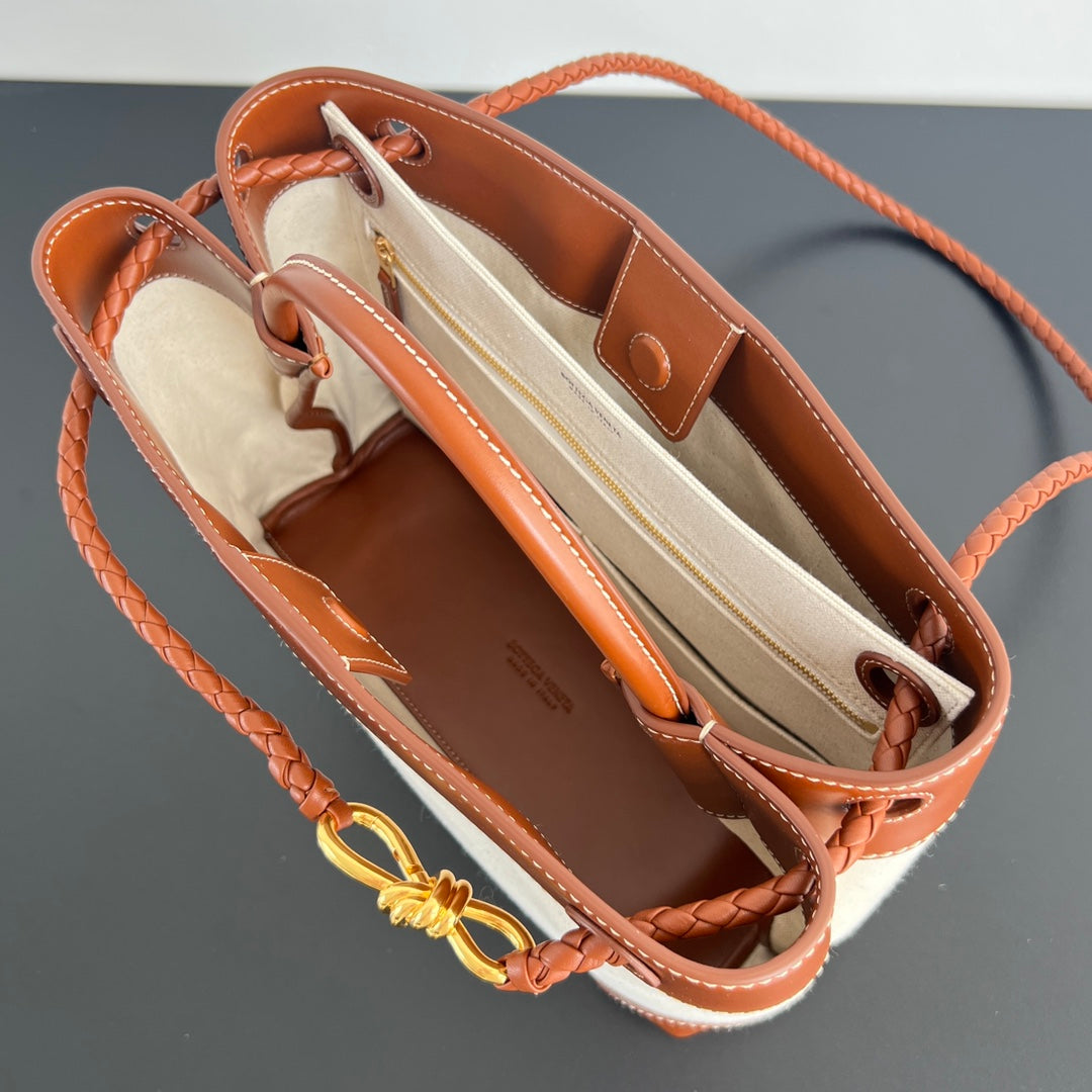 BOTTEGA VENETA SMALL ANDIAMO 25 IN WHITE BROWN CALFSKIN AND CANVAS