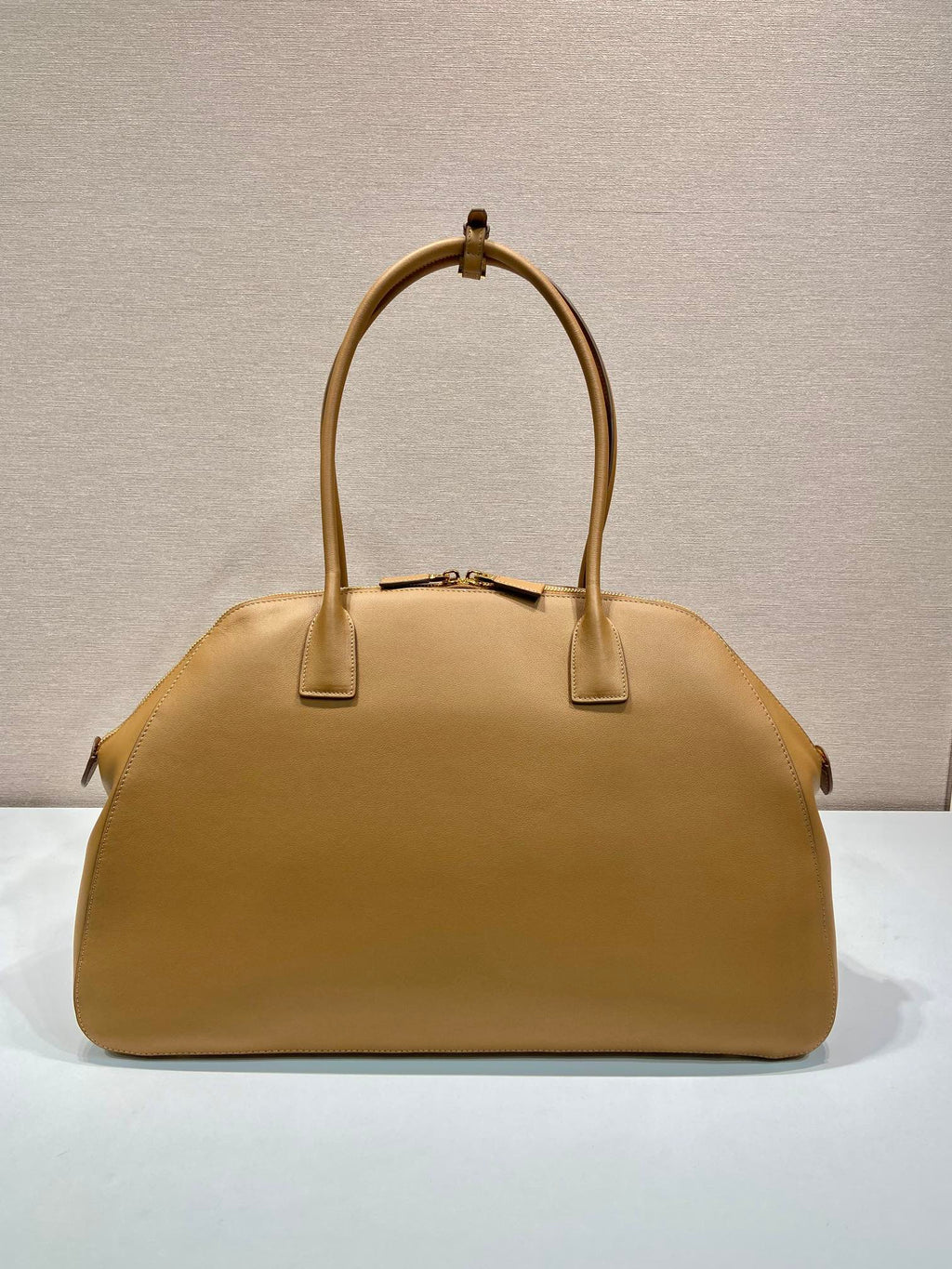PRADA LARGER TOTE BAG 48 WITH ZIPPER CLOSURE IN CIDER BROWN SMOOTH CALFSKIN