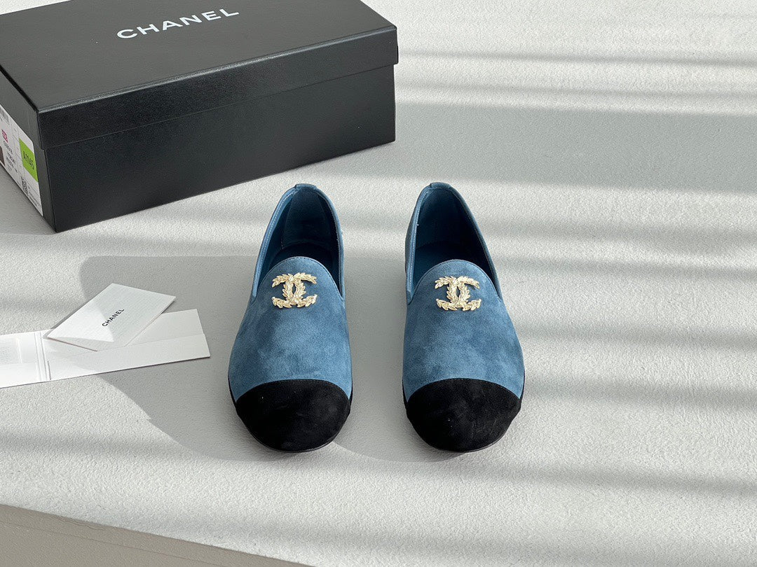 CHANEL LOAFERS IN CERULEAN BLUE MIX BLACK SUEDE