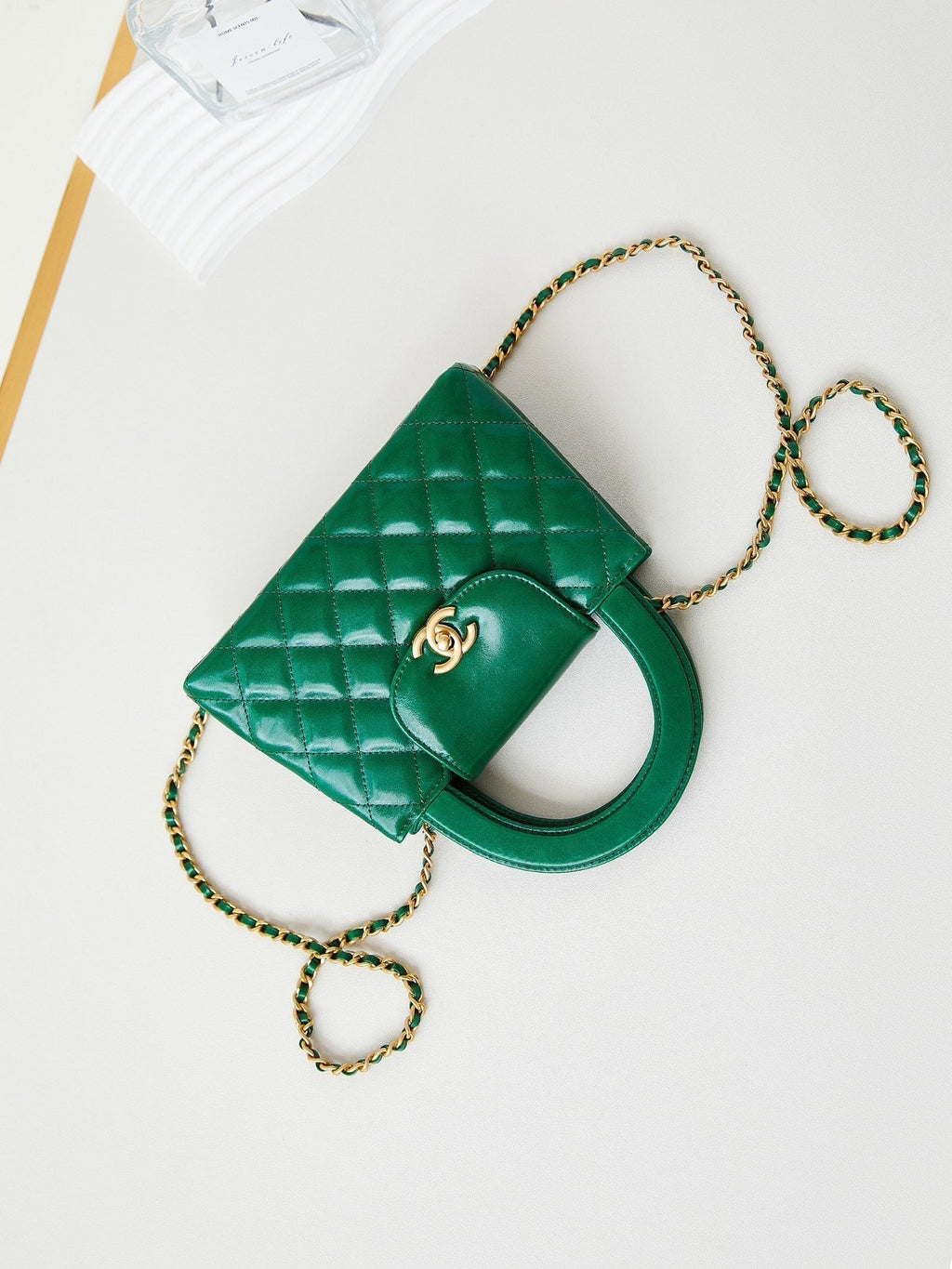 CHANEL KELLY MINI 19 SHOPPING BAG IN GREEN FOREST CALFSKIN
