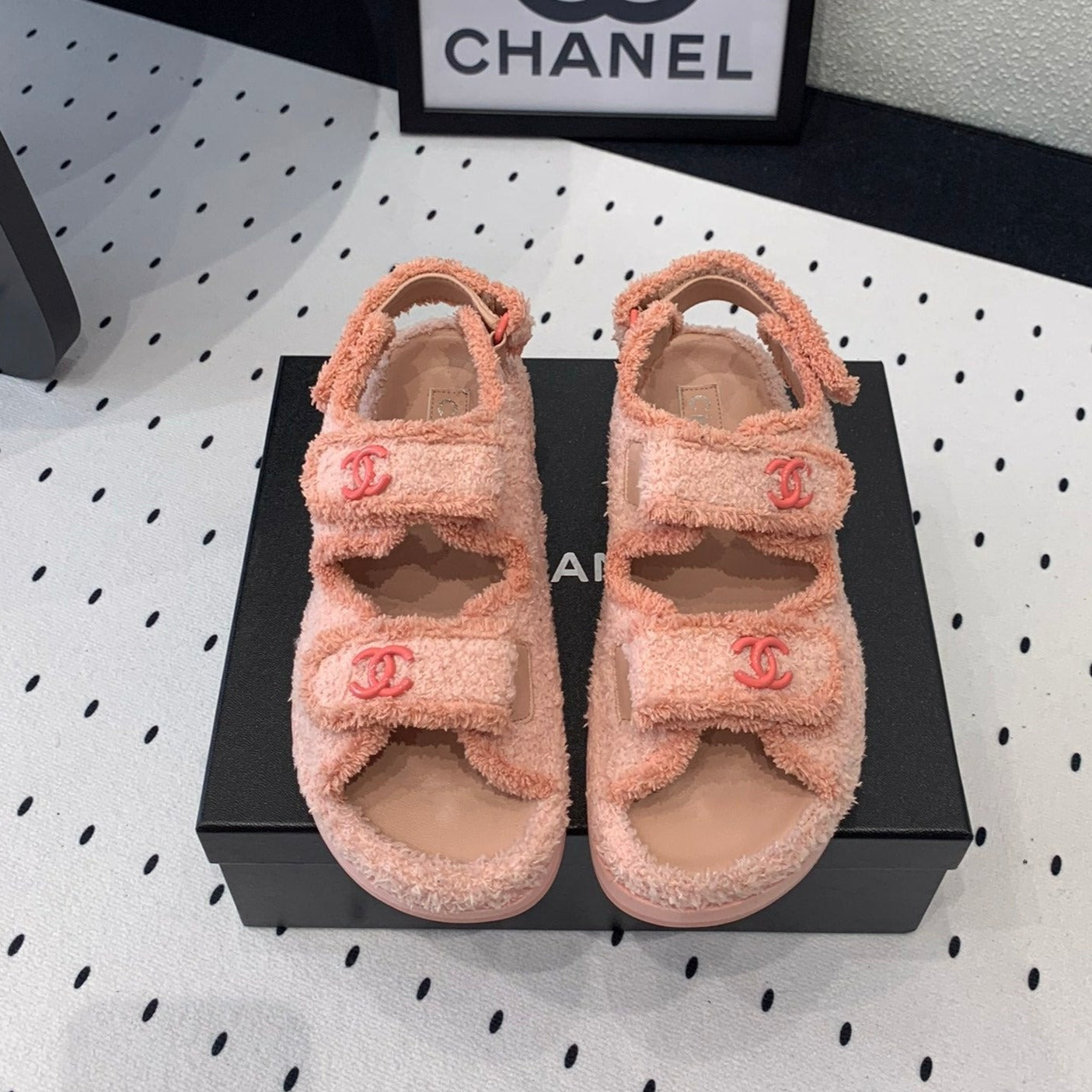 CHANEL DAD SANDALS PLATFORM IN LIGHT PINK FUR