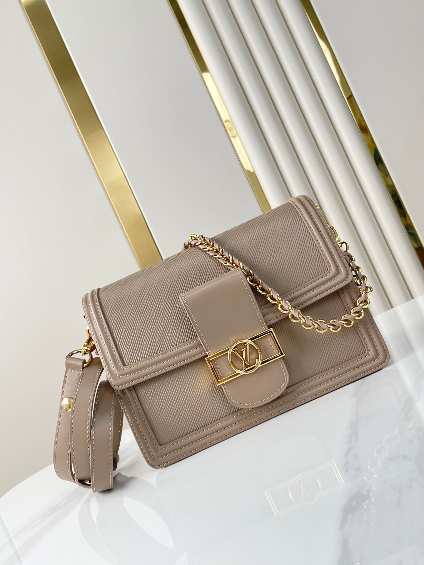 LOUIS VUITTON DAUPHINE MM 25 IN MEDIUM BROWN EPI GRAINED CALFSKIN GOLD HARDWARE