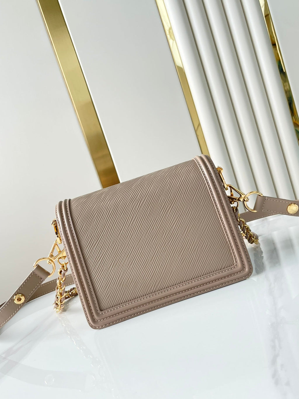 LOUIS VUITTON DAUPHINE MINI 20 IN MEDIUM BROWN EPI GRAINED CALFSKIN GOLD HARDWARE