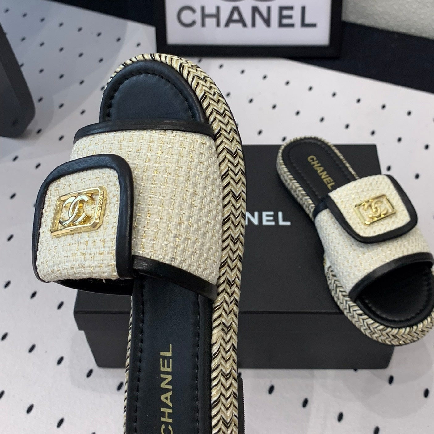 CHANEL Double  Women New Trendy Calfskin Slippers White Black