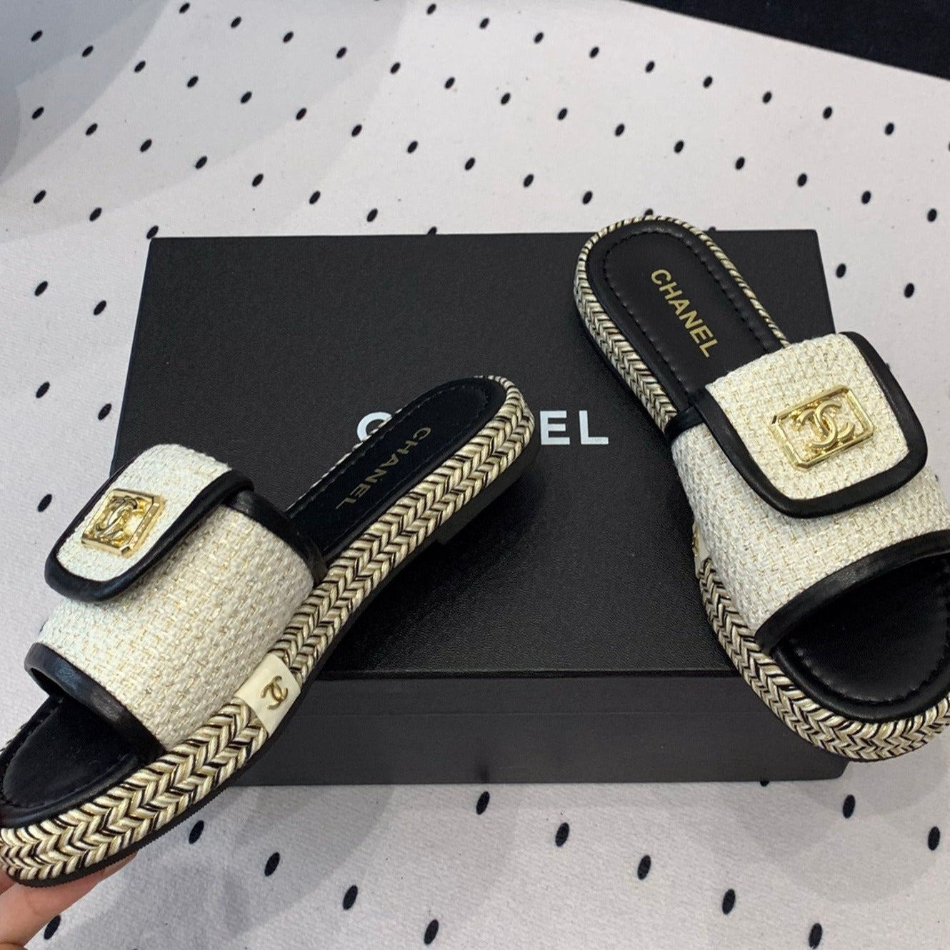 CHANEL Double  Women New Trendy Calfskin Slippers White Black