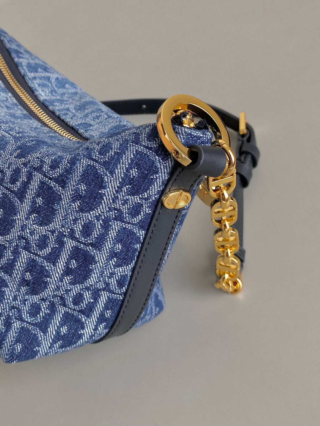 DIOR STAR 28 HOBO BAG WITH CHAIN BLUE DENIM OBLIQUE JACQUARD