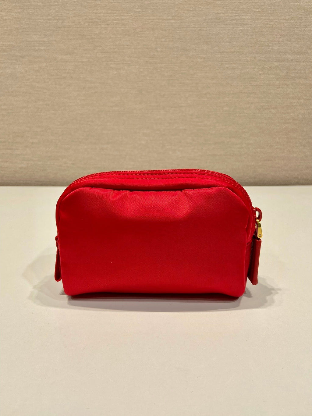 PRADA CLUTCH 12 IN PASSION RED RE-NYLON