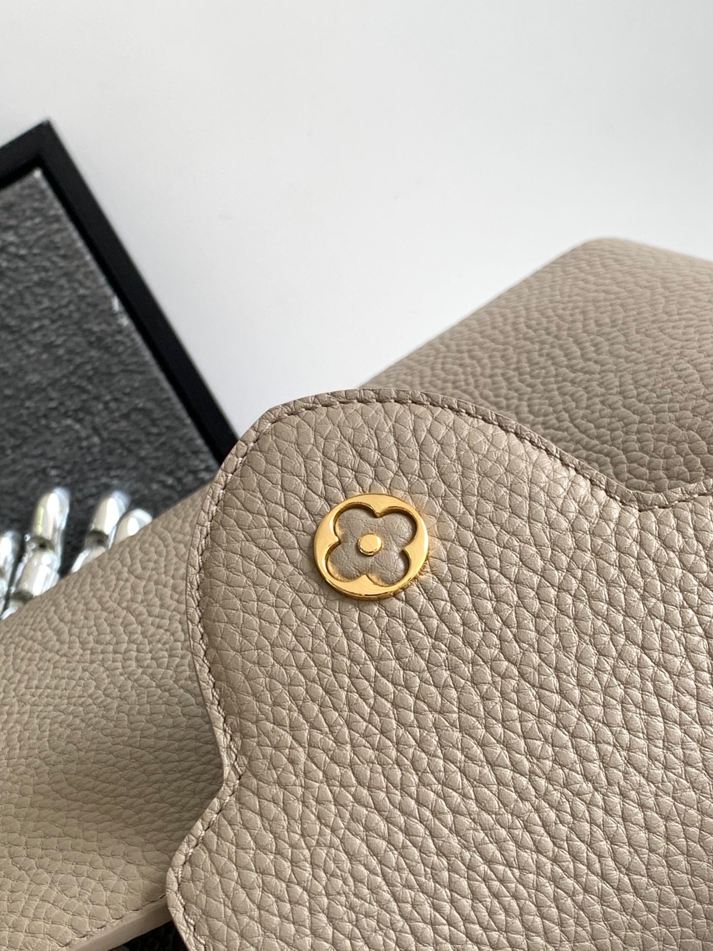 LOUIS VUITTON CAPUCINES BB 27 IN KHAKI BROWN TAURILLON GOLD HARDWARE