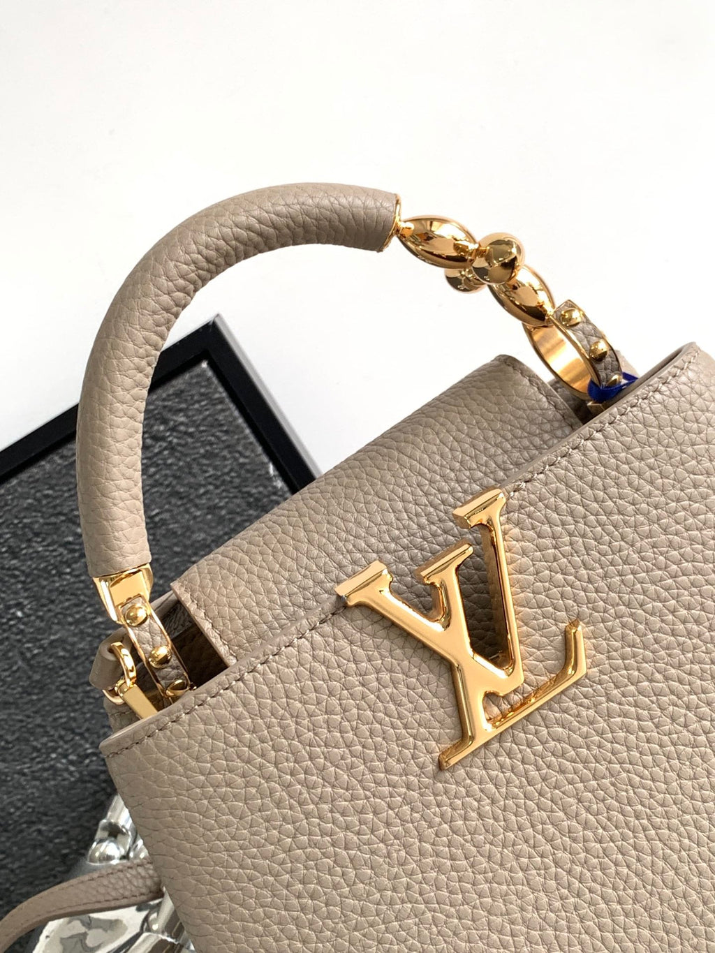 LOUIS VUITTON CAPUCINES MINI 21 IN KHAKI BROWN TAURILLON GOLD HARDWARE
